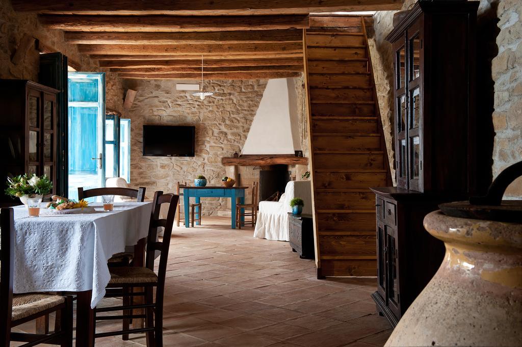 Bed and Breakfast Domu Antiga Gergei Exteriér fotografie