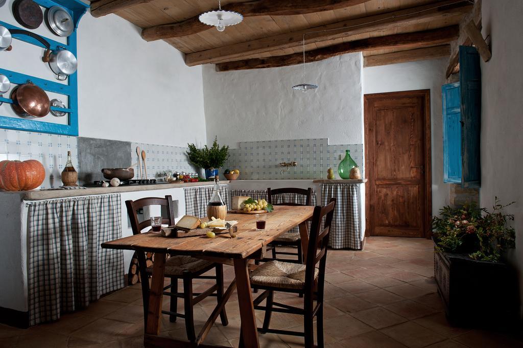 Bed and Breakfast Domu Antiga Gergei Exteriér fotografie